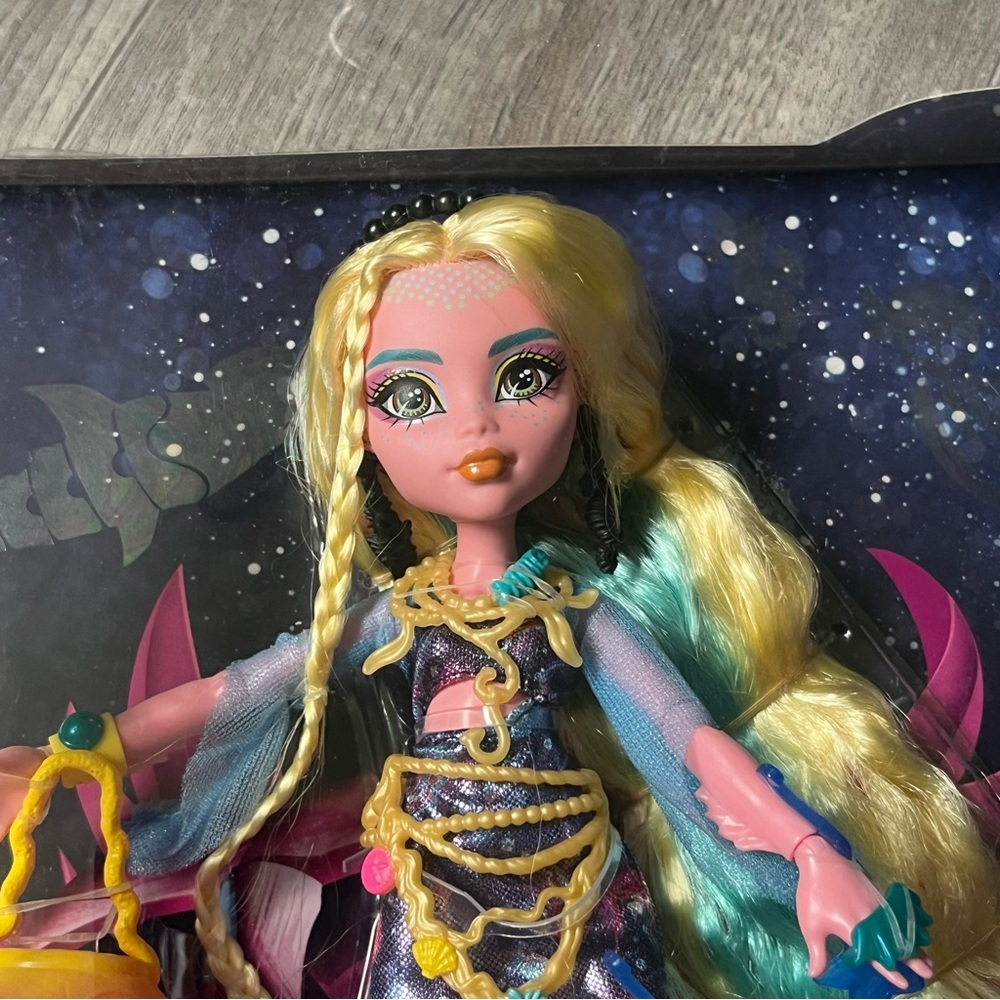 Monster High Fan-Sea Lagoona Blue doll NIB